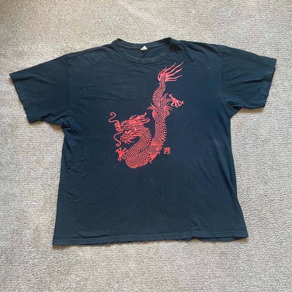 VTG 90’s Faded Black Red Dragon Tee